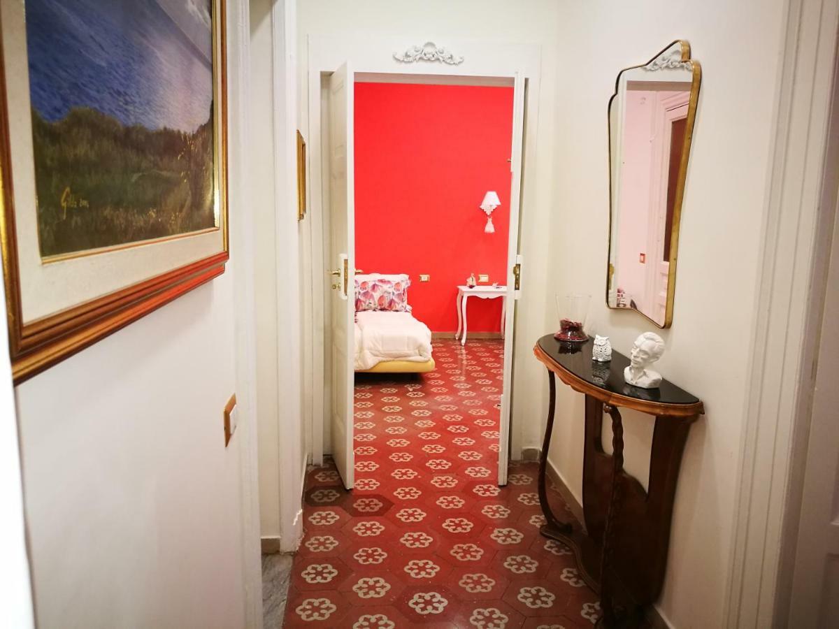 B&B Resta Cu Mme เนเปิลส์ ภายนอก รูปภาพ