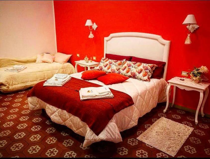 B&B Resta Cu Mme เนเปิลส์ ภายนอก รูปภาพ