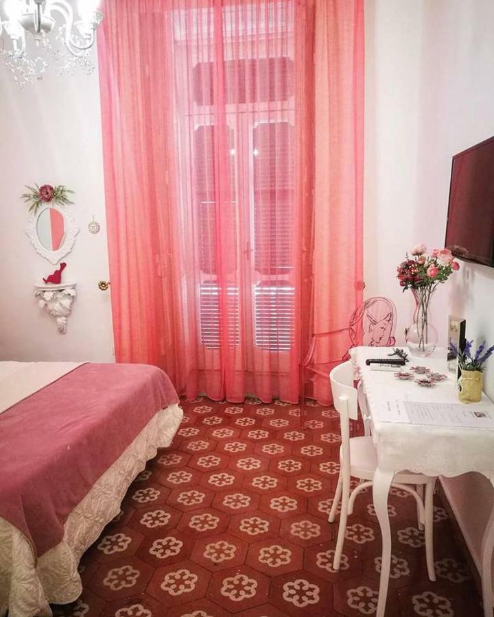 B&B Resta Cu Mme เนเปิลส์ ภายนอก รูปภาพ